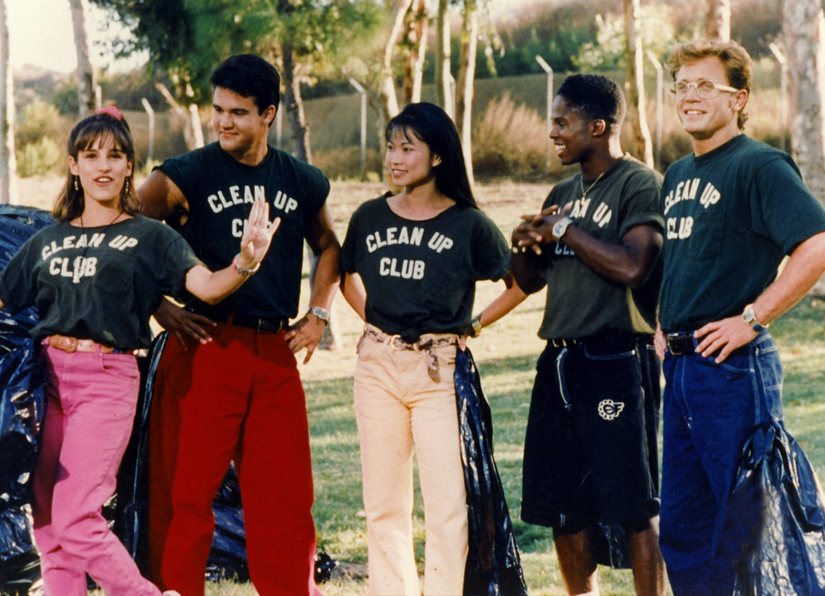 Clean Up Club episode cast in matching shirts, photo by Bruce